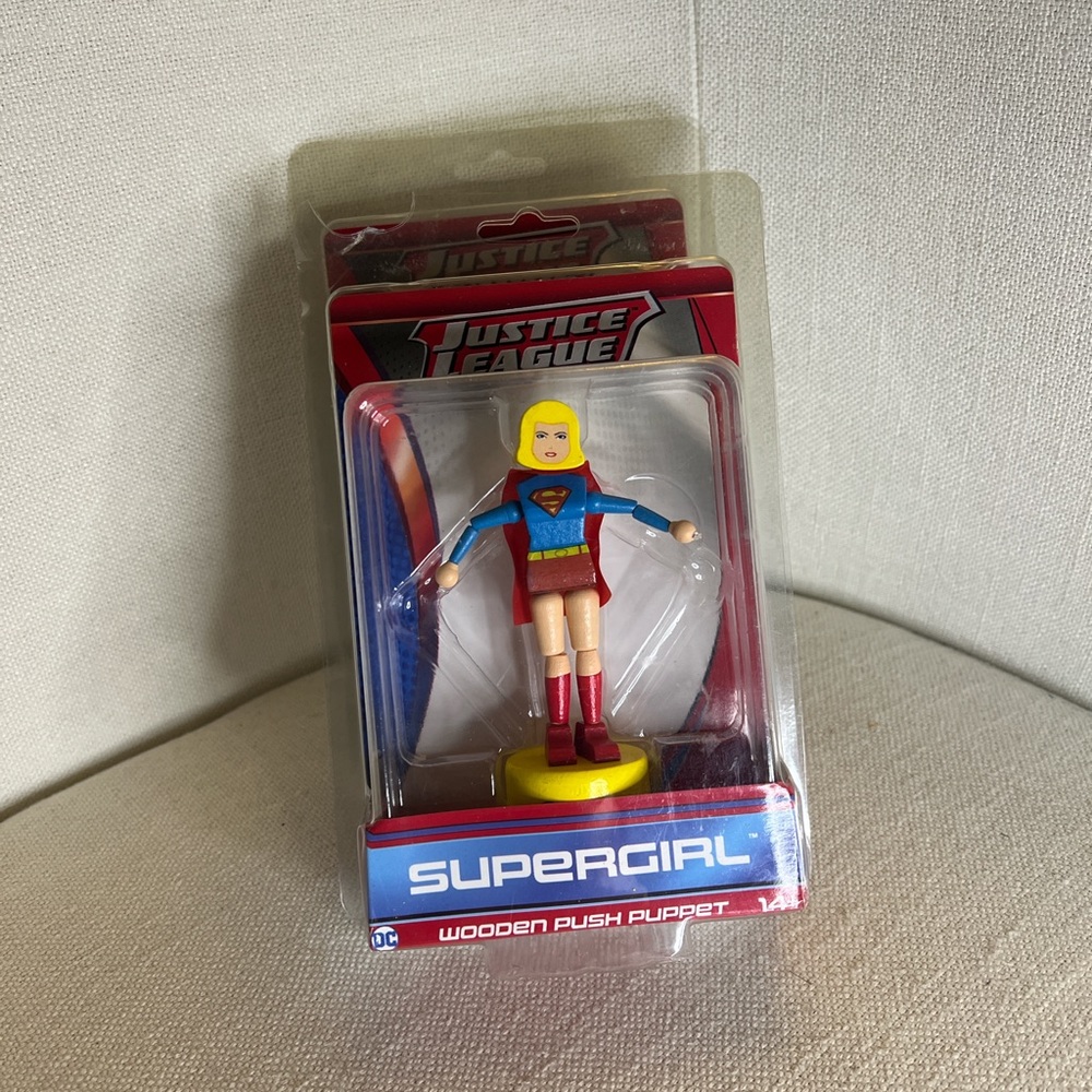 2 DC Justice League Collectible Super girl Push Puppet